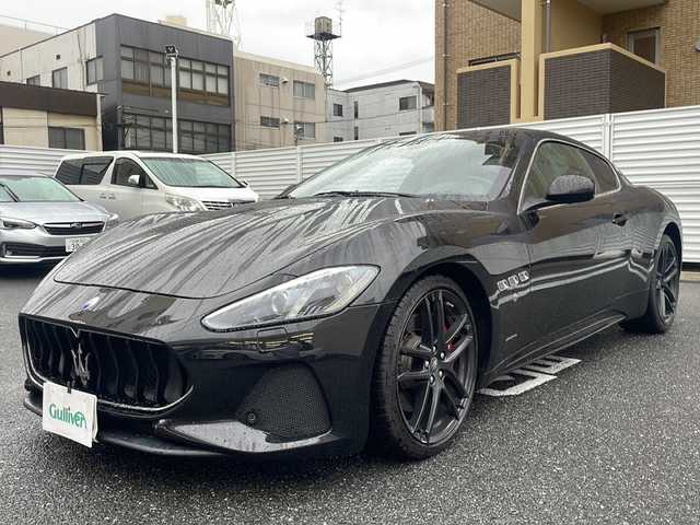 マセラティ グラントゥーリズモ スポーツ 広島県 2018(平30)年 2.7万km 黒 /登録時走行距離/　　　　　　　26921キロ/純正ナビ/バックカメラ/地デジ/黒革シート/シートヒーター/クルーズコントロール/harman/kardon/スペアキー×１/ETC/R4/11記録簿/新車時整備手帳/　　【保証書】/取扱説明書/