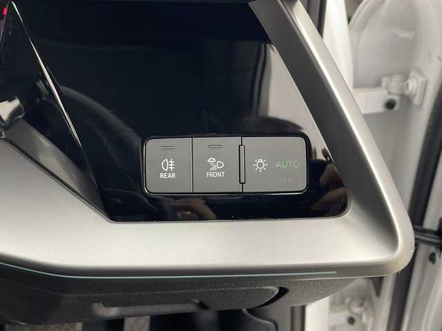 アウディ Ａ３ SB 40TFSI クワトロ アドバンスド 秋田県 2023(令5)年 1.6万km グレイシアホワイトメタリック ４ＷＤ/純正ＭＭＩナビ/　(FM/AM/Bluetooth/フルセグテレビ//AppleCarPlay/AndroidAuto)/USB/バックカメラ/ＥＴＣ２．０/アクティブレーンアシスト/アダプティブクルーズコントロール/パークアシス/レザーシート/レザーステアリング/前席シートヒーター/パドルシフト/リアフォグ/ＬＥＤライト/オートライト/オートウェザーライト/オートエアコン/電動格納ミラー/ウインカーミラー/プッシュスタート/アドバンストキーシステム