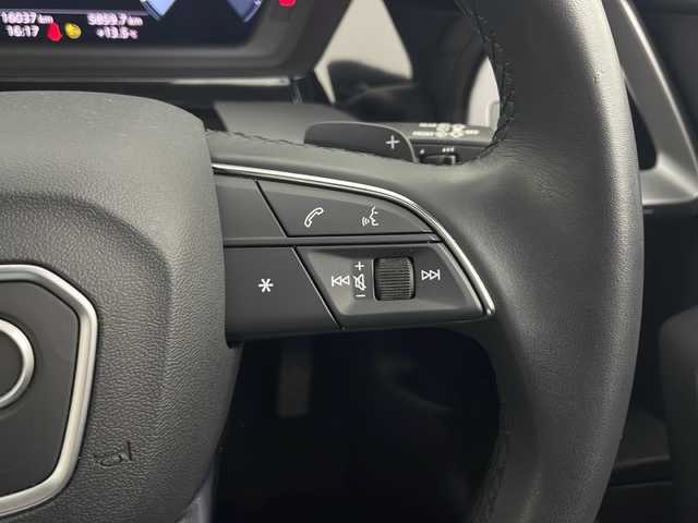 アウディ Ａ３ SB 40TFSI クワトロ アドバンスド 秋田県 2023(令5)年 1.6万km グレイシアホワイトメタリック ４ＷＤ/純正ＭＭＩナビ/　(FM/AM/Bluetooth/フルセグテレビ//AppleCarPlay/AndroidAuto)/USB/バックカメラ/ＥＴＣ２．０/アクティブレーンアシスト/アダプティブクルーズコントロール/パークアシス/レザーシート/レザーステアリング/前席シートヒーター/パドルシフト/リアフォグ/ＬＥＤライト/オートライト/オートウェザーライト/オートエアコン/電動格納ミラー/ウインカーミラー/プッシュスタート/アドバンストキーシステム