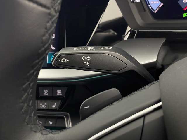 アウディ Ａ３ SB 40TFSI クワトロ アドバンスド 秋田県 2023(令5)年 1.6万km グレイシアホワイトメタリック ４ＷＤ/純正ＭＭＩナビ/　(FM/AM/Bluetooth/フルセグテレビ//AppleCarPlay/AndroidAuto)/USB/バックカメラ/ＥＴＣ２．０/アクティブレーンアシスト/アダプティブクルーズコントロール/パークアシス/レザーシート/レザーステアリング/前席シートヒーター/パドルシフト/リアフォグ/ＬＥＤライト/オートライト/オートウェザーライト/オートエアコン/電動格納ミラー/ウインカーミラー/プッシュスタート/アドバンストキーシステム