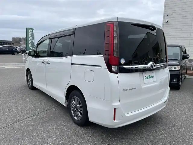 トヨタ エスクァイア Gi 石川県 2016(平28)年 4.6万km ホワイトパールクリスタルシャイン ワンオーナー/純正メモリーナビ/フルセグTV/バックカメラ/両側パワースライドドア/LEDヘッドライト/ETC/革シート/シートヒーター/クルーズコントロール/レーダーブレーキ/純正アルミホイール/スマートキー/プッシュスタート/電動ミラー/保証書