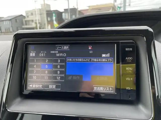 トヨタ エスクァイア Gi 石川県 2016(平28)年 4.6万km ホワイトパールクリスタルシャイン ワンオーナー/純正メモリーナビ/フルセグTV/バックカメラ/両側パワースライドドア/LEDヘッドライト/ETC/革シート/シートヒーター/クルーズコントロール/レーダーブレーキ/純正アルミホイール/スマートキー/プッシュスタート/電動ミラー/保証書
