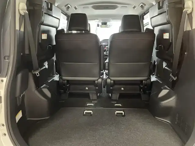 トヨタ エスクァイア Gi 石川県 2016(平28)年 4.6万km ホワイトパールクリスタルシャイン ワンオーナー/純正メモリーナビ/フルセグTV/バックカメラ/両側パワースライドドア/LEDヘッドライト/ETC/革シート/シートヒーター/クルーズコントロール/レーダーブレーキ/純正アルミホイール/スマートキー/プッシュスタート/電動ミラー/保証書