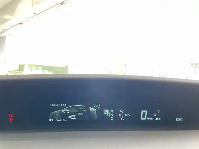 トヨタ プリウス S 沖縄県 2014(平26)年 6.7万km ホワイトパールクリスタルシャイン