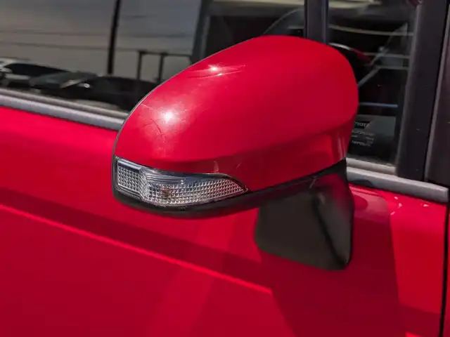 トヨタ スペイド X 福井県 2013(平25)年 7.3万km スーパーレッドⅤ ワンオーナー車/バックカメラ/片側パワースライドドア/横滑り防止装置/純正7インチSDナビ（CD/DVD/BT）/フルセグテレビ/ETC/アイドリングストップ/ダブルエアバッグ/純正フロアマット/純正ホイルキャップ/スマートキー