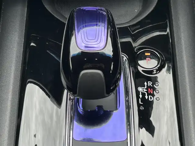 ホンダ ヴェゼル ハイブリッド 兵庫県 2015(平27)年 5.7万km ルーセブラックM 社外メモリナビ/ドライブレコーダー/フルセグTV/バックカメラ/Bluetoothオーディオ/ビルトインETC/クルーズコントロール/革巻きステアリング/オートホールド/電子パーキング/パドルシフト/トノカバー