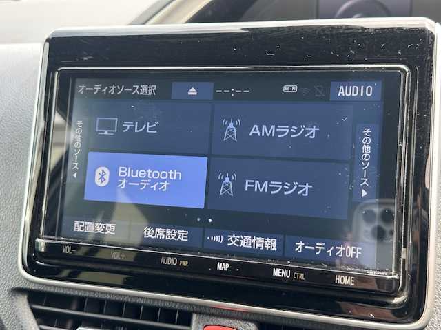 トヨタ ヴォクシー ZS 煌Ⅱ 大阪府 2020(令2)年 3万km ホワイトパールクリスタルシャイン 純正９インチナビ　/フルセグ　/Ｂｌｕｅｔｏｏｔｈ　/バックカメラ　/フリップダウンモニター　/両側パワースライドドア　/ＬＥＤヘッドライト　/オートハイビーム　/クルーズコントロール　/ビルトインＥＴＣ/フロアーマット