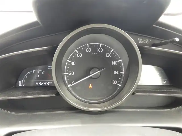 マツダ マツダ２ 15S 千葉県 2020(令2)年 6.4万km スノーフレイクホワイトパールマイカ ワンオーナー/スマートシティブレーキサポート/ブラインドスポットモニタリング/純正SDナビ/【Bluetooth接続】/バックカメラ/ドライブレコーダー（前後撮影）/ステアリングスイッチ/ETC/LEDヘッドライト/ウインカーミラー/リアコーナーセンサー/サイド/カーテンエアバッグ/アドバンストキーレスエントリー