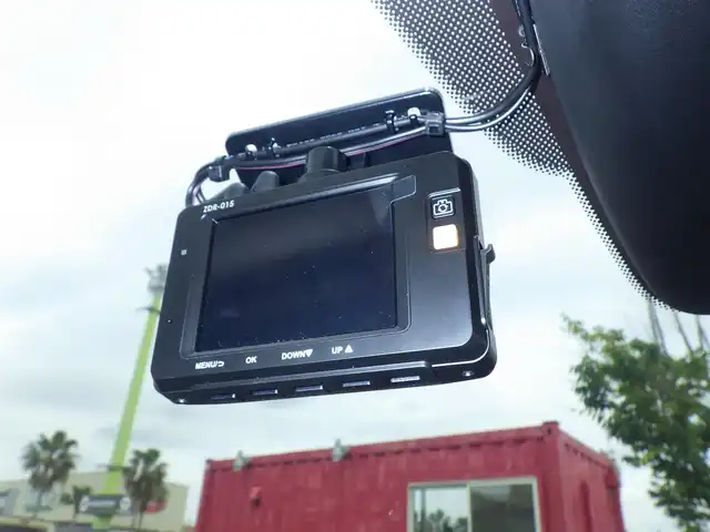 マツダ マツダ２ 15S 千葉県 2020(令2)年 6.4万km スノーフレイクホワイトパールマイカ ワンオーナー/スマートシティブレーキサポート/ブラインドスポットモニタリング/純正SDナビ/【Bluetooth接続】/バックカメラ/ドライブレコーダー（前後撮影）/ステアリングスイッチ/ETC/LEDヘッドライト/ウインカーミラー/リアコーナーセンサー/サイド/カーテンエアバッグ/アドバンストキーレスエントリー