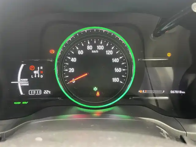 ホンダ ヴェゼル ハイブリッド RS ホンダセンシング 岡山県 2019(平31)年 6.8万km プラチナホワイトパール 純正８インチメモリナビ/【Bluetooth/フルセグTV/Carplay/HDMI】/衝突軽減ブレーキシステム/追従型クルーズコントロール/ビルトインＥＴＣ/ＬＥＤヘッドライト/バックカメラ/前席シートヒーター/純正ドライブレコーダー（前）/オートブレーキホールド/パドルシフト/ISOFIX/ステアリングスイッチ/チルトステアリング/シートリフター/ウインカーミラー/ドアバイザー/新車保証書/取扱説明書/スマートキー×2