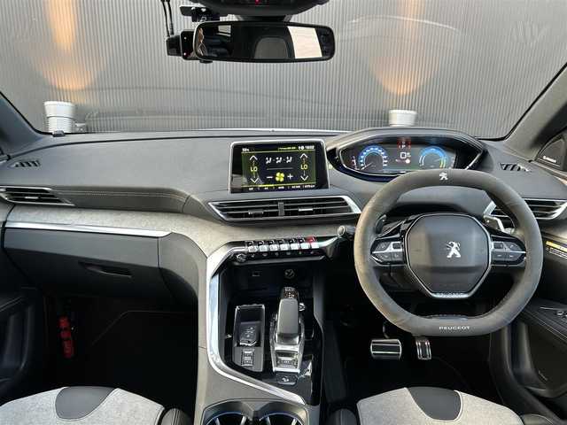 プジョー ３００８ GT ハイブリッド4 長野県 2021(令3)年 4.8万km パールⅡ パノラマサンルーフ/純正ナビ　/シートマッサージャー　/バックカメラ　/ＡＣＣ　/ＢＳＭ　/ＬＫＡ/ハーフレザー　/シートヒーター　/パワーシート　/パワーバックドア　/ランバーサポート　/ＭｉｒｒｏｒＬｉｎｋ　/ＣａｒＰｌａｙ