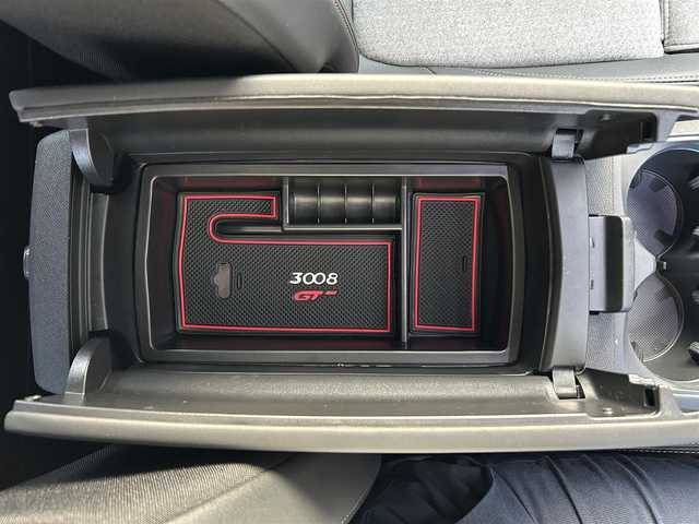プジョー ３００８ GT ハイブリッド4 長野県 2021(令3)年 4.8万km パールⅡ パノラマサンルーフ/純正ナビ　/シートマッサージャー　/バックカメラ　/ＡＣＣ　/ＢＳＭ　/ＬＫＡ/ハーフレザー　/シートヒーター　/パワーシート　/パワーバックドア　/ランバーサポート　/ＭｉｒｒｏｒＬｉｎｋ　/ＣａｒＰｌａｙ