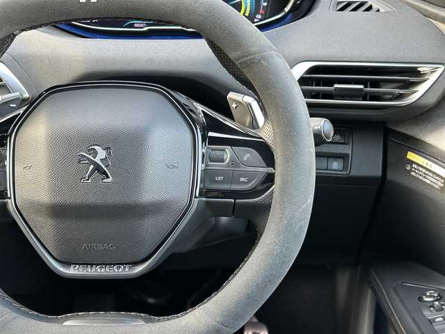 プジョー ３００８ GT ハイブリッド4 長野県 2021(令3)年 4.8万km パールⅡ パノラマサンルーフ/純正ナビ　/シートマッサージャー　/バックカメラ　/ＡＣＣ　/ＢＳＭ　/ＬＫＡ/ハーフレザー　/シートヒーター　/パワーシート　/パワーバックドア　/ランバーサポート　/ＭｉｒｒｏｒＬｉｎｋ　/ＣａｒＰｌａｙ