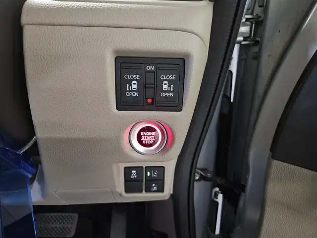ホンダ Ｎ ＢＯＸ G EX ホンダセンシング 福岡県 2020(令2)年 2.8万km モーニングミストブルーM 〇ワンオーナー/〇純正8インチナビ/〇フルセグTV/〇バックカメラ/〇パワースライドドア（両側）/〇ビルトインETC/〇ドライブレコーダー/〇ホンダセンシング/・衝突軽減ブレーキ/・誤発進抑制機能/・アダプティブクルーズコントロール/・オートハイビーム/〇LEDヘッドランプ/〇オートライト/〇純正14インチフルホイールキャップ/〇オートエアコン/〇ステアリングスイッチ/〇シートヒーター（前席）/〇スマートキーシステム/プッシュエンジンスタート/〇禁煙車