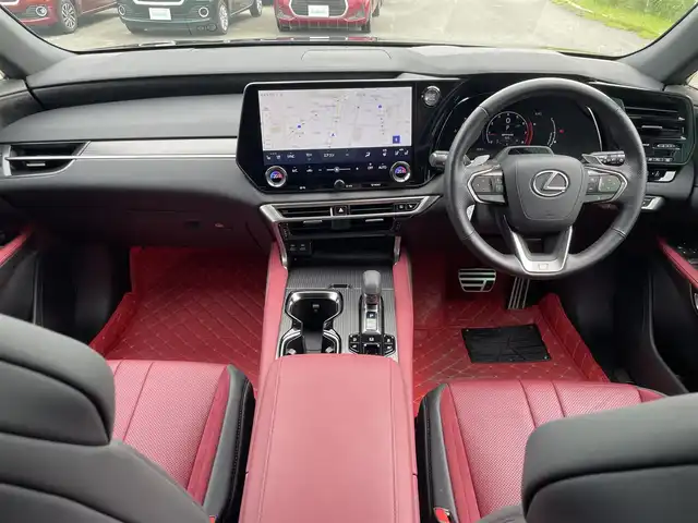 レクサス ＲＸ 350 Fスポーツ 福岡県 2023(令5)年 0.7万km グラファイトブラックガラスフレーク 横滑り防止機能/レーンキープアシスト/衝突被害軽減システム/ブラインドスポットモニター/全方位バックカメラ/ACC/ビルトイン2.0ETC/AppleCarPlay/純正ナビ/フルセグTV/Bluetooth/Typec充電４個/USB/１２Vソケット/社外フロアマット/純正AW/Dualエアコン/WAC/ステアリングヒーター/パワーシート/ウルトラスエードコンビスポーツシート/シートメモリー/シートヒーター/エアシート/100V充電/オートマチックハイビーム/ダウンヒルアシストコントロール/４WD/ラゲッチマット/オートホールド/トレイルモード/ヘッドアップディスプレイ/オレンジブレーキキャリパー