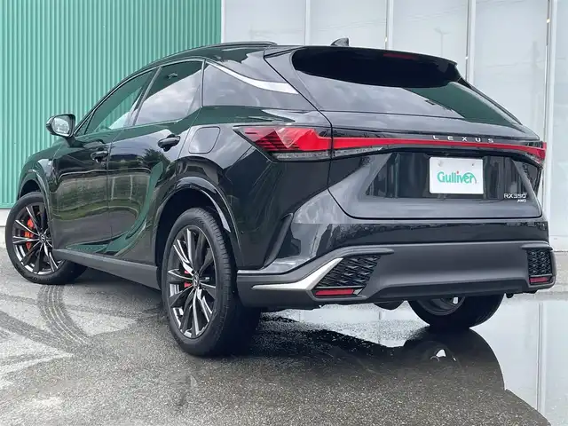 レクサス ＲＸ 350 Fスポーツ 福岡県 2023(令5)年 0.7万km グラファイトブラックガラスフレーク 横滑り防止機能/レーンキープアシスト/衝突被害軽減システム/ブラインドスポットモニター/全方位バックカメラ/ACC/ビルトイン2.0ETC/AppleCarPlay/純正ナビ/フルセグTV/Bluetooth/Typec充電４個/USB/１２Vソケット/社外フロアマット/純正AW/Dualエアコン/WAC/ステアリングヒーター/パワーシート/ウルトラスエードコンビスポーツシート/シートメモリー/シートヒーター/エアシート/100V充電/オートマチックハイビーム/ダウンヒルアシストコントロール/４WD/ラゲッチマット/オートホールド/トレイルモード/ヘッドアップディスプレイ/オレンジブレーキキャリパー