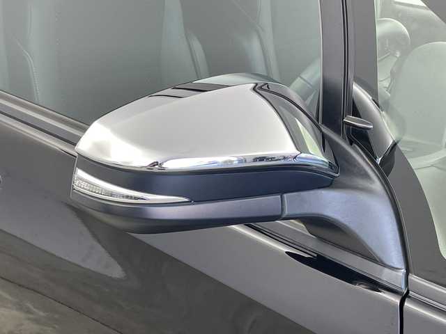 トヨタ ヴォクシー 新潟県 2021(令3)年 4.3万km ブラック 純正カロッツェリアメモリナビ/（BT/FM/AM/DVD/フルセグTV）/バックカメラ/ステアリングスイッチ/両側パワースライドドア/純正フリップダウンモニター/ハーフレザーシート/純正LEDヘッドライト/純正16インチアルミホイール/電格ミラー/ウィンカーミラー/ドアバイザー/サンシェード/ETC