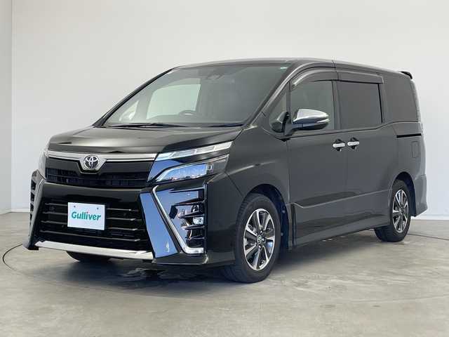 トヨタ ヴォクシー 新潟県 2021(令3)年 4.3万km ブラック 純正カロッツェリアメモリナビ/（BT/FM/AM/DVD/フルセグTV）/バックカメラ/ステアリングスイッチ/両側パワースライドドア/純正フリップダウンモニター/ハーフレザーシート/純正LEDヘッドライト/純正16インチアルミホイール/電格ミラー/ウィンカーミラー/ドアバイザー/サンシェード/ETC
