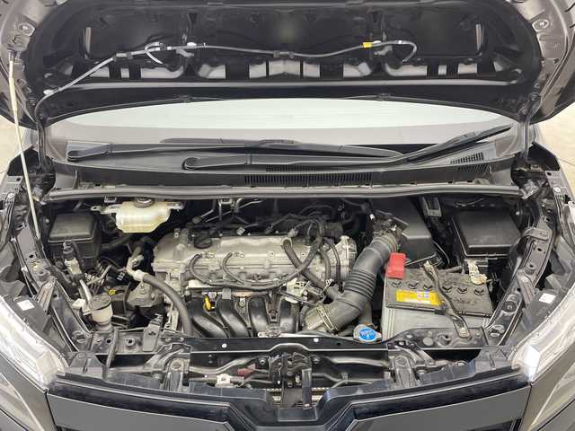 トヨタ ヴォクシー 新潟県 2021(令3)年 4.3万km ブラック 純正カロッツェリアメモリナビ/（BT/FM/AM/DVD/フルセグTV）/バックカメラ/ステアリングスイッチ/両側パワースライドドア/純正フリップダウンモニター/ハーフレザーシート/純正LEDヘッドライト/純正16インチアルミホイール/電格ミラー/ウィンカーミラー/ドアバイザー/サンシェード/ETC