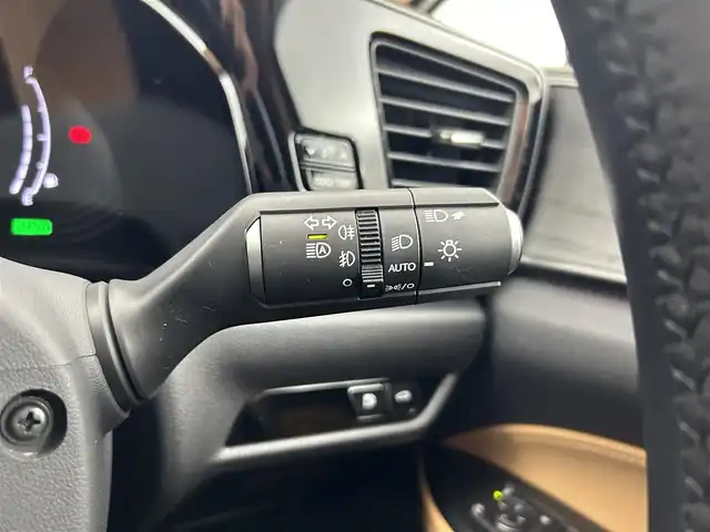 レクサス ＮＸ 450h+ バージョンL 愛知県 2022(令4)年 2.2万km ソニッククォーツ ムーンルーフ/レクサスセーフティシステム/・プリクラッシュセーフティ/・ブラインドスポットモニター/・フロントクロストラフィックアラート/・レーントレーシングアシスト/・レーダークルーズコントロール/・ロードサインアシスト/・アダクティブハイビームシステム/・クリアランスソナー/・リアクロストラフィックアラート/・アドバンスドパーク/メーカー14型ディスプレイオーディオ/(フルセグTV/CD/DVD/BT/FM/AM）/全方位カメラ/レザーシート/前席シートベンチレーション/全席シートヒーター/ステアリングヒーター/前席パワーシート/デジタルインナーミラー/ETC2.0/置くだけ充電/電動リアゲート/リアフォグランプ/純正20インチAW/純正LEDヘッドライト/フロアマット
