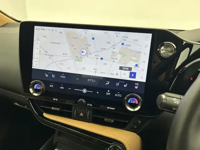 レクサス ＮＸ 450h+ バージョンL 愛知県 2022(令4)年 2.2万km ソニッククォーツ ムーンルーフ/レクサスセーフティシステム/・プリクラッシュセーフティ/・ブラインドスポットモニター/・フロントクロストラフィックアラート/・レーントレーシングアシスト/・レーダークルーズコントロール/・ロードサインアシスト/・アダクティブハイビームシステム/・クリアランスソナー/・リアクロストラフィックアラート/・アドバンスドパーク/メーカー14型ディスプレイオーディオ/(フルセグTV/CD/DVD/BT/FM/AM）/全方位カメラ/レザーシート/前席シートベンチレーション/全席シートヒーター/ステアリングヒーター/前席パワーシート/デジタルインナーミラー/ETC2.0/置くだけ充電/電動リアゲート/リアフォグランプ/純正20インチAW/純正LEDヘッドライト/フロアマット