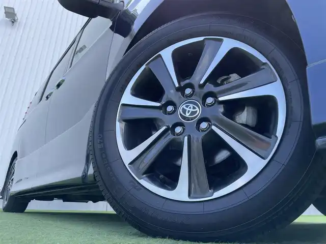 トヨタ ヴォクシー ZS 煌Ⅱ 香川県 2019(平31)年 4.1万km ブラッキッシュアゲハガラスフレーク 登録時走行距離：40506km/純正ナビゲーション/→フルセグTV/→CD/DVD再生/バックカメラ/フリップダウンモニター/ETC2.0 /ドライブレコーダー/両側パワースライドドア/LEDオートライト/フォグランプ/オートハイビーム/前後コーナーセンサー/純正16インチアルミホイール/スマートキー