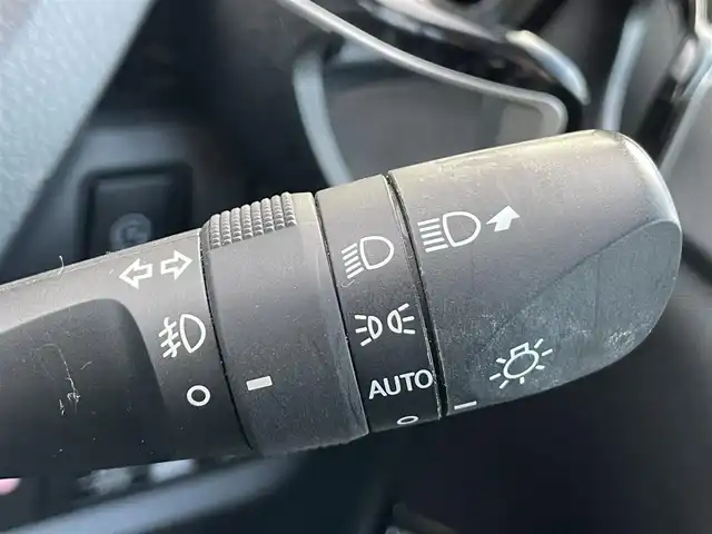 トヨタ ヴォクシー ZS 煌Ⅱ 香川県 2019(平31)年 4.1万km ブラッキッシュアゲハガラスフレーク 登録時走行距離：40506km/純正ナビゲーション/→フルセグTV/→CD/DVD再生/バックカメラ/フリップダウンモニター/ETC2.0 /ドライブレコーダー/両側パワースライドドア/LEDオートライト/フォグランプ/オートハイビーム/前後コーナーセンサー/純正16インチアルミホイール/スマートキー