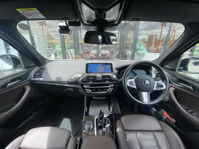 ＢＭＷ ＢＭＷ Ｘ３ xDrive20d Mスポーツ 福岡県 2020(令2)年 2.6万km 白 ・1オーナー/・サンルーフ/・アクティブクルーズコントロール/・純正メモリーナビ/USB/Bluetooth/AppleCarPlay/・全方位カメラ/・茶革シート/シートヒーター/・前後ドライブレコーダー/・フルセグ/・ETC/・純正20AW/・プッシュスタート/・パーキングアシスト/・アイドリングストップ/・スマートキー/・スペアキー/・電動リアゲート/・フルフラットシート/・パワーシート/・レーンキープアシスト/・オートライト/・LEDライト/・ワイヤレス充電
