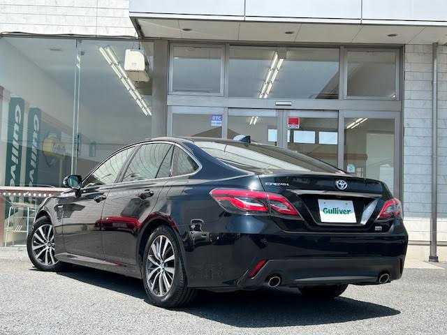 トヨタ クラウン ハイブリッド S Cパッケージ 埼玉県 2018(平30)年 4万km プレシャスブラックパール プリクラッシュセーフティ/レーンキープアシスト/ブラインドスポットモニター/クリアランスソナー/純正メモリナビ　CD/USB/Bluetooth/AUX/Miracast/フルセグTV/全方位カメラ/バックカメラ/革シート(合皮)/前席パワーシート/前席シートヒーター/エアーシート/DRIVEモードセレクト/EVモード/ETC2.0/LEDヘッドライト/純正17インチアルミホイール