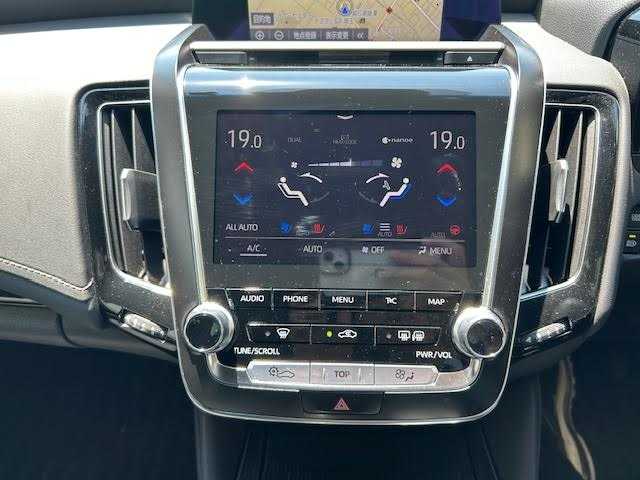 トヨタ クラウン ハイブリッド S Cパッケージ 埼玉県 2018(平30)年 4万km プレシャスブラックパール プリクラッシュセーフティ/レーンキープアシスト/ブラインドスポットモニター/クリアランスソナー/純正メモリナビ　CD/USB/Bluetooth/AUX/Miracast/フルセグTV/全方位カメラ/バックカメラ/革シート(合皮)/前席パワーシート/前席シートヒーター/エアーシート/DRIVEモードセレクト/EVモード/ETC2.0/LEDヘッドライト/純正17インチアルミホイール