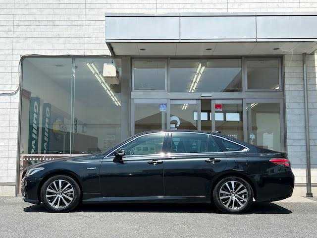 トヨタ クラウン ハイブリッド S Cパッケージ 埼玉県 2018(平30)年 4万km プレシャスブラックパール プリクラッシュセーフティ/レーンキープアシスト/ブラインドスポットモニター/クリアランスソナー/純正メモリナビ　CD/USB/Bluetooth/AUX/Miracast/フルセグTV/全方位カメラ/バックカメラ/革シート(合皮)/前席パワーシート/前席シートヒーター/エアーシート/DRIVEモードセレクト/EVモード/ETC2.0/LEDヘッドライト/純正17インチアルミホイール
