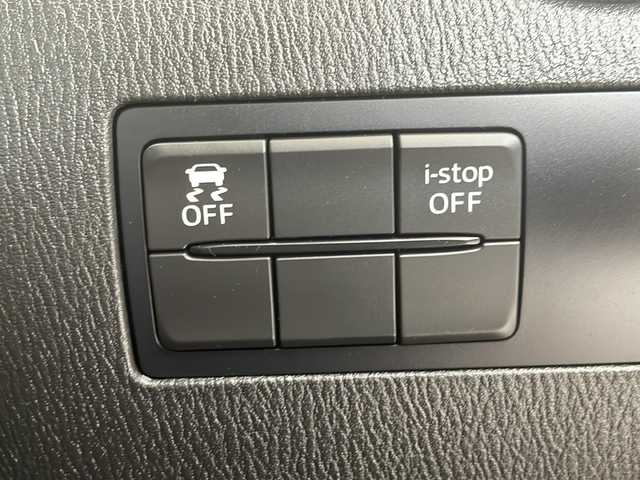 マツダ デミオ 13S 愛知県 2015(平27)年 4.5万km ソウルレッドプレミアムメタリック 衝突軽減システム/純正ナビ ＳＤカードなし/フルセグ/CD DVD/Bluetooth/バックカメラ/純正アルミホイール/LEDヘッドライト/オートライト/ドライブレコーダー/ETCステアリングスイッチ/スマートキー/プッシュスタート