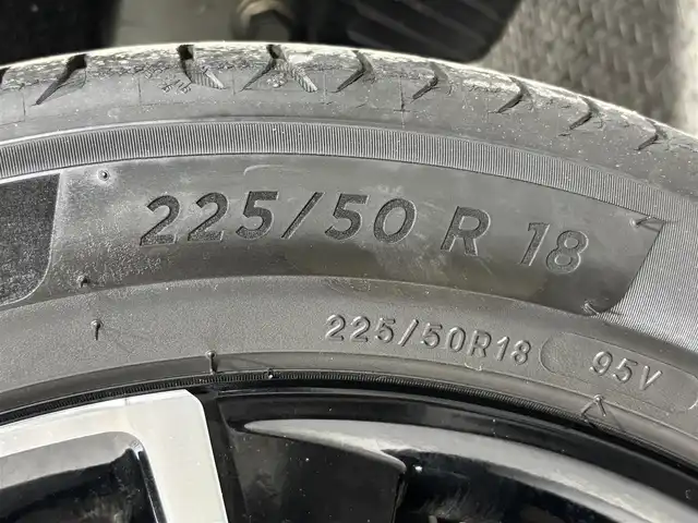 ホンダ ヴェゼル ハイブリッド e:HEV Z 大阪府 2021(令3)年 2.7万km プラチナホワイトパール ホンダセンシング 純正9incナビTV Bカメラ ETC ハーフレザー シート＆ハンドルヒーター 電動リアゲート 衝突軽減 レーダーC クリアランスソナー BSM ダウンヒルアシスト 前後ドラレコ