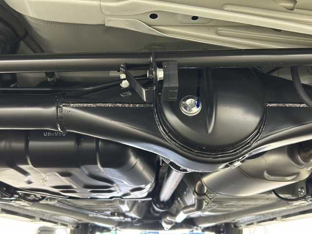スズキ スペーシア カスタム HYBRID XS 宮城県 2025(令7)年 0.1千km ピュアホワイトパール/ブラック2トーン 届出済み未使用車//4WD//デュアルカメラブレーキ//純正9インチメモリナビ/・スズキコネクト対応通信機装着車//全方位カメラ//両側パワースライド//ハーフレザーシート//シートヒーター//革巻きステアリング//ステアリングヒーター//ステアリングリモコン//レーダークルーズコントロール//HUD//BSM//LEDライト//スマートキー//プッシュスタート//保証書//取扱説明書//スペアキー/全方位モニター付きメモリ-ナビゲーション・スズキコネクト対応通信機装着車(195800円)