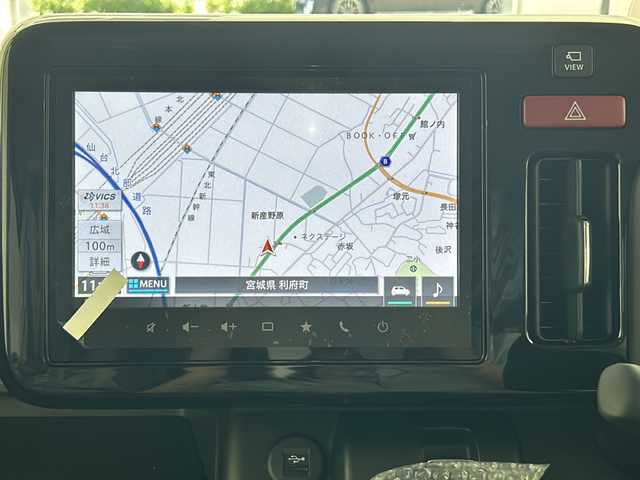 スズキ スペーシア カスタム HYBRID XS 宮城県 2025(令7)年 0.1千km ピュアホワイトパール/ブラック2トーン 届出済み未使用車//4WD//デュアルカメラブレーキ//純正9インチメモリナビ/・スズキコネクト対応通信機装着車//全方位カメラ//両側パワースライド//ハーフレザーシート//シートヒーター//革巻きステアリング//ステアリングヒーター//ステアリングリモコン//レーダークルーズコントロール//HUD//BSM//LEDライト//スマートキー//プッシュスタート//保証書//取扱説明書//スペアキー/全方位モニター付きメモリ-ナビゲーション・スズキコネクト対応通信機装着車(195800円)