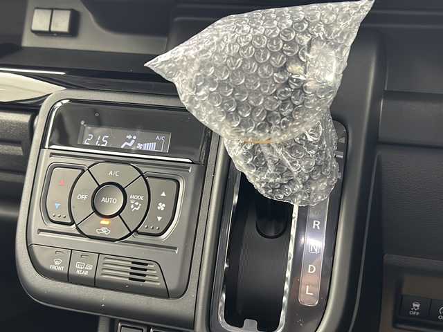 スズキ スペーシア カスタム HYBRID XS 宮城県 2025(令7)年 0.1千km ピュアホワイトパール/ブラック2トーン 届出済み未使用車//4WD//デュアルカメラブレーキ//純正9インチメモリナビ/・スズキコネクト対応通信機装着車//全方位カメラ//両側パワースライド//ハーフレザーシート//シートヒーター//革巻きステアリング//ステアリングヒーター//ステアリングリモコン//レーダークルーズコントロール//HUD//BSM//LEDライト//スマートキー//プッシュスタート//保証書//取扱説明書//スペアキー/全方位モニター付きメモリ-ナビゲーション・スズキコネクト対応通信機装着車(195800円)