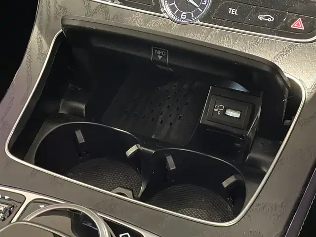 メルセデス・ベンツ Ｅ２２０ｄ SW ローレウスエディション 静岡県 2020(令2)年 4.2万km オブシディアンブラック 衝突軽減ブレーキ　/黒革　/純正ナビＴＶ　/ＳＲ　/３６０°カメラ　/ＡＣＣ　/エアバランスパッケージ　/パワーシート／ヒーター　/パドルシフト　/電動リアゲート　/ドライブレコーダー　/ＥＴＣ　/純正１９ＡＷ