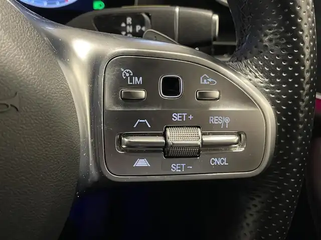 メルセデス・ベンツ Ｅ２２０ｄ SW ローレウスエディション 静岡県 2020(令2)年 4.2万km オブシディアンブラック 衝突軽減ブレーキ　/黒革　/純正ナビＴＶ　/ＳＲ　/３６０°カメラ　/ＡＣＣ　/エアバランスパッケージ　/パワーシート／ヒーター　/パドルシフト　/電動リアゲート　/ドライブレコーダー　/ＥＴＣ　/純正１９ＡＷ