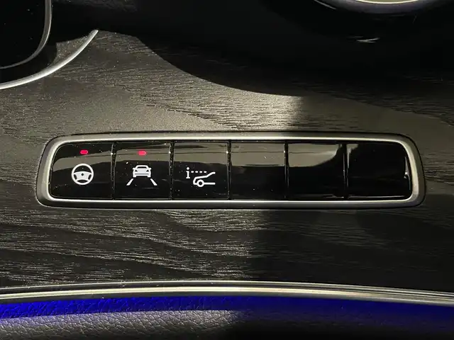 メルセデス・ベンツ Ｅ２２０ｄ SW ローレウスエディション 静岡県 2020(令2)年 4.2万km オブシディアンブラック 衝突軽減ブレーキ　/黒革　/純正ナビＴＶ　/ＳＲ　/３６０°カメラ　/ＡＣＣ　/エアバランスパッケージ　/パワーシート／ヒーター　/パドルシフト　/電動リアゲート　/ドライブレコーダー　/ＥＴＣ　/純正１９ＡＷ
