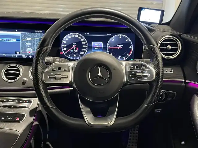 メルセデス・ベンツ Ｅ２２０ｄ SW ローレウスエディション 静岡県 2020(令2)年 4.2万km オブシディアンブラック 衝突軽減ブレーキ　/黒革　/純正ナビＴＶ　/ＳＲ　/３６０°カメラ　/ＡＣＣ　/エアバランスパッケージ　/パワーシート／ヒーター　/パドルシフト　/電動リアゲート　/ドライブレコーダー　/ＥＴＣ　/純正１９ＡＷ