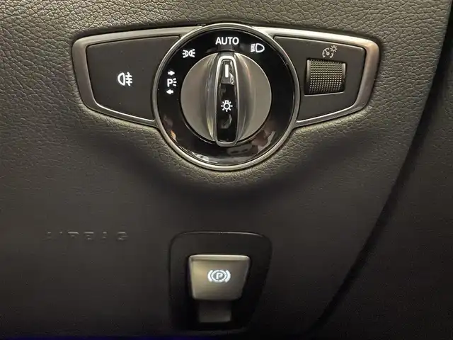 メルセデス・ベンツ Ｅ２２０ｄ SW ローレウスエディション 静岡県 2020(令2)年 4.2万km オブシディアンブラック 衝突軽減ブレーキ　/黒革　/純正ナビＴＶ　/ＳＲ　/３６０°カメラ　/ＡＣＣ　/エアバランスパッケージ　/パワーシート／ヒーター　/パドルシフト　/電動リアゲート　/ドライブレコーダー　/ＥＴＣ　/純正１９ＡＷ