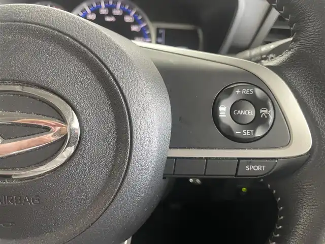 ダイハツ トール カスタムG ターボ 埼玉県 2020(令2)年 2.7万km ブラックマイカメタリック/ターコイズブルーマイカメタリック スマートアシスト　純正ナビ　パノラマモニター　レーダークルーズコントロール　両側パワースライドドア　ドライブレコーダー　ビルトインＥＴＣ　純正アルミホイール　オートライト　ＬＥＤヘッドライト　地デジ