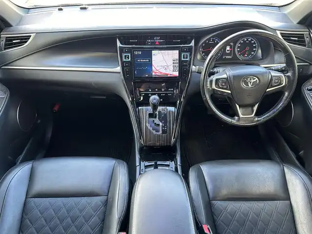 トヨタ ハリアー エレガンス 大阪府 2015(平27)年 9.8万km ホワイトパールクリスタルシャイン 社外9インチナビ　ALPINE EX9/　BT/CD/DVD/フルセグ/FM/AM/バックカメラ/LEDヘッドライト/ハーフレザーシート/社外20インチアルミ/D席パワーシート/社外デジタルインナーミラー/ETC/社外フロントグリル/アイドリングスイッチ/ウィンカーミラー