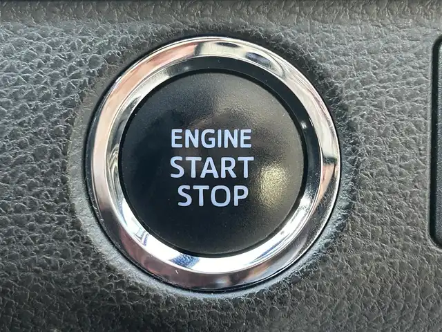 トヨタ ハリアー エレガンス 大阪府 2015(平27)年 9.8万km ホワイトパールクリスタルシャイン 社外9インチナビ　ALPINE EX9/　BT/CD/DVD/フルセグ/FM/AM/バックカメラ/LEDヘッドライト/ハーフレザーシート/社外20インチアルミ/D席パワーシート/社外デジタルインナーミラー/ETC/社外フロントグリル/アイドリングスイッチ/ウィンカーミラー