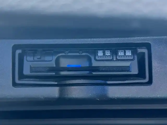 トヨタ ハリアー エレガンス 大阪府 2015(平27)年 9.8万km ホワイトパールクリスタルシャイン 社外9インチナビ　ALPINE EX9/　BT/CD/DVD/フルセグ/FM/AM/バックカメラ/LEDヘッドライト/ハーフレザーシート/社外20インチアルミ/D席パワーシート/社外デジタルインナーミラー/ETC/社外フロントグリル/アイドリングスイッチ/ウィンカーミラー