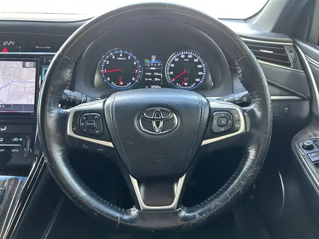 トヨタ ハリアー エレガンス 大阪府 2015(平27)年 9.8万km ホワイトパールクリスタルシャイン 社外9インチナビ　ALPINE EX9/　BT/CD/DVD/フルセグ/FM/AM/バックカメラ/LEDヘッドライト/ハーフレザーシート/社外20インチアルミ/D席パワーシート/社外デジタルインナーミラー/ETC/社外フロントグリル/アイドリングスイッチ/ウィンカーミラー