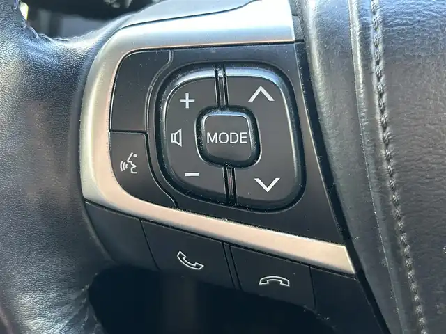 トヨタ ハリアー エレガンス 大阪府 2015(平27)年 9.8万km ホワイトパールクリスタルシャイン 社外9インチナビ　ALPINE EX9/　BT/CD/DVD/フルセグ/FM/AM/バックカメラ/LEDヘッドライト/ハーフレザーシート/社外20インチアルミ/D席パワーシート/社外デジタルインナーミラー/ETC/社外フロントグリル/アイドリングスイッチ/ウィンカーミラー