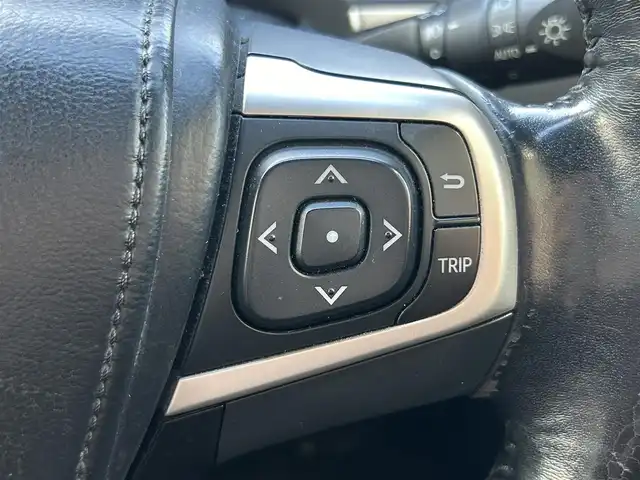 トヨタ ハリアー エレガンス 大阪府 2015(平27)年 9.8万km ホワイトパールクリスタルシャイン 社外9インチナビ　ALPINE EX9/　BT/CD/DVD/フルセグ/FM/AM/バックカメラ/LEDヘッドライト/ハーフレザーシート/社外20インチアルミ/D席パワーシート/社外デジタルインナーミラー/ETC/社外フロントグリル/アイドリングスイッチ/ウィンカーミラー