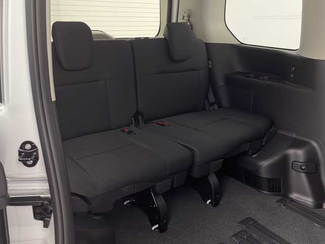 日産 セレナ e－パワー ハイウェイスター V 茨城県 2025(令7)年 0.1千km パール 登録済み未使用車　プロパイロット　純正１２．３型ナビ　フルセグＴＶ　パノラミックビューモニター　両側電動スライドドア　デジタルインナーミラー　ビルトインＥＴＣ２．０　ドライブレコーダー　スマートキー