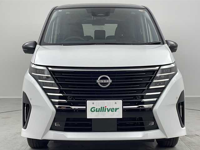 日産 セレナ e－パワー ハイウェイスター V 茨城県 2025(令7)年 0.1千km パール 登録済み未使用車　プロパイロット　純正１２．３型ナビ　フルセグＴＶ　パノラミックビューモニター　両側電動スライドドア　デジタルインナーミラー　ビルトインＥＴＣ２．０　ドライブレコーダー　スマートキー